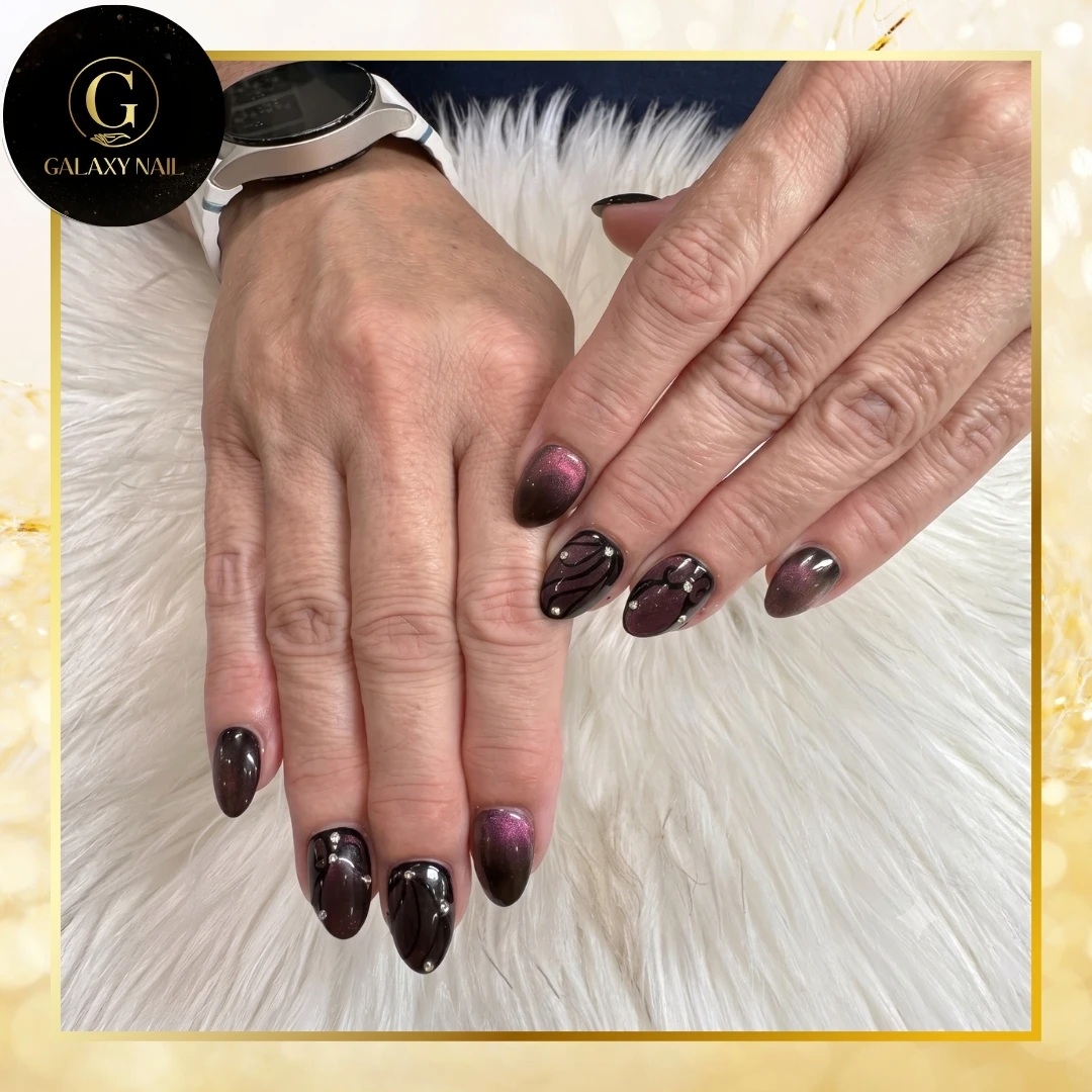 Nail Oct 01